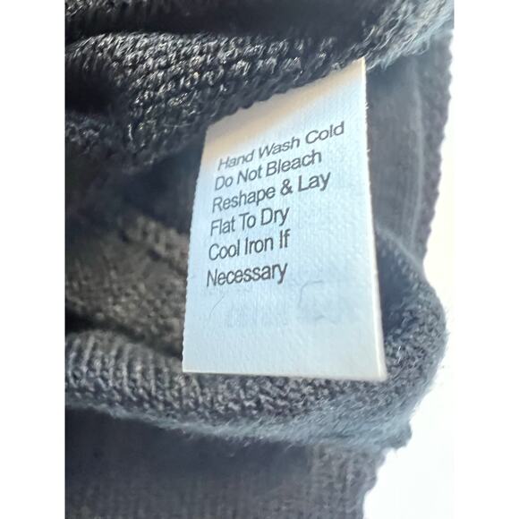 NWT SO Black Everyday Textured Capri Pull On Active Pant Legging Tights Size M/L - Picture 5 of 5